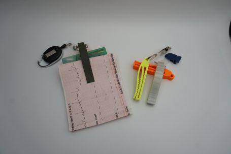 QuickAid "Kroko" Klammer, Kartenhalter, EKG-Ausdruckhalter, Halter Patientenkarte